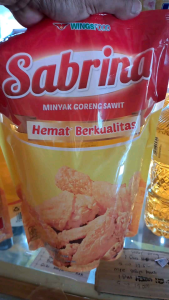 Minyak goreng sawit Sabrina Minyak goreng premium Minyak goreng