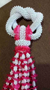 พวงมาลัยเกลียว มาลัยประดิษฐ์ ชายระย้า มีหลายสีให่เลือกค่า