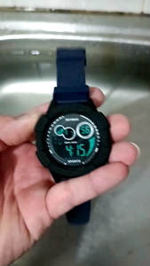 JAM TANGAN PRIA WANITA ANTI AIR FITUR LENGKAP BISA DIBAWAK BERENANG