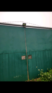 Đèn cảm biến năng lượng mặt trời mini  bể cảnh  cổng nhà hỗ trợ đi lại