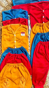 18 Pcs Paket Ekonomis Baju dan Celana 0-3 Bulan Seri Merah Kubus Biru