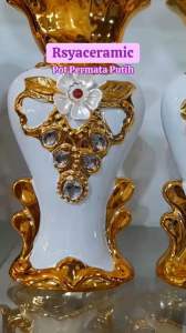 Pot Permata Putih