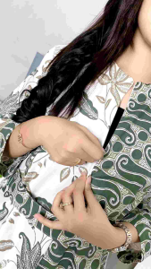 Blouse Pitaloka Atasan: Desain Tradisional & Elegan