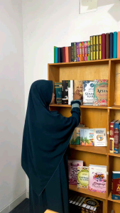 Buku Ummul Mukminin Aisyah Radhiallahu Anha ( Potret Wanita Mulia Sepanjang Zaman ) - AisyahTeladan Muslimah Sepanjang Masa -Insan Kamil