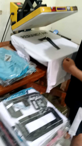 Stelan Futsal Pria dan Wanita Anak 5 - 15 Tahun Timnas Indonesia Gratis Sablon Nama dan Nomor Punggung Pemain