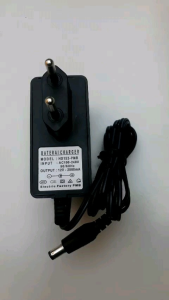 Adaptor charger aki 12volt 2000mA led indicator