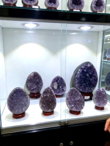 crystal decorations amethyst egg shape from brazil +free bertherite