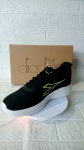 Sepatu Diadora Mara Men Black