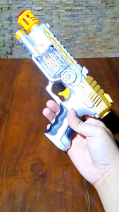 MAINAN ANAK B/O TEMBAKAN LASER SOUND GUN LAMPU SUARA F987