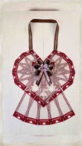 พวงมาลัยใส่แบงค์ 25 ใบ รูปทรงหัวใจ+หาง ใส่ได้ทุกแบงค์