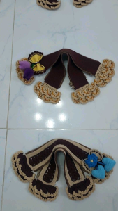 หูถักสีครีมคละแบบระบายสองชั้น