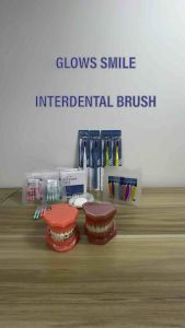 ( ฟรีกล่องพกพา !!) แปรงซอกฟัน รุ่นด้ามตรง Glows Interdental brush แปรงซอกจัดฟัน 0.6-0.8 มม แพ็ค 5 ชิ้น