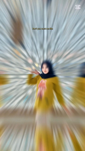 Kaos Wanita Oval Motif Labubu Kain Katun Combad Adem