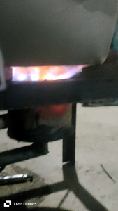 Ready-to-use kalan de used oil gas stove with blower black metal frame control knob and red gas valve.  12v 220v