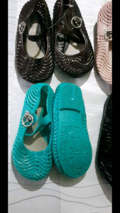 Murah banget sepatu karet import anak perempuan size 24 - 29 30 - 35 ready siap kirim