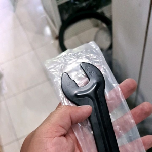 Kunci Kones & Alat Bongkar Pasang Pedal Sepeda