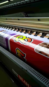 PRINT CETAK SEPANDUK 150×75 WARUNG KOPI BU DEWI CUSTOM DESAIN