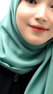 Hijab Segi Empat Wolycrepe Premium Hijau mint