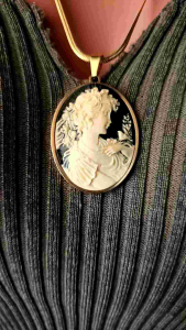Victorian Girl with Bird Cameo Stainless Gold Plated Ivory Color Pendant Jewelry Necklace