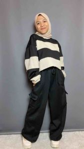 Setelan Pocky Blaster Crop Sweater Mix Jolly Cargo Pants Korean Style