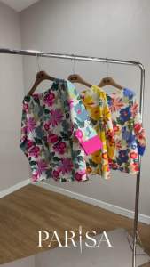 Hello summer : มาต้อนรับน่าร้อนด้วยกันค่า  Summer นี้มาต้อนรับด้วยเสื้อ floral เนื้อผ้าคอตตอนดีๆ ระบายอากาศ และสวมใส่สบาย น่าร้อนนี้สนุกกับการแต่งตัวด้วยลายดอกหลากหลายสี คงจะสนุกกันยาวแน่นอนค่ะ   ทรงเสื้อที่เรียบๆ สลาสสิคด้วยคอปาดแถมเก็บดีเทลด้วยขอบแขน ลา