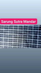 Lipa Saqbe Sarung Tenun Sutra Mandar Sulawesi Barat