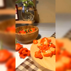 [-+25 BUTIR] BENIH CABE BISHOP CROWN/ CABE LONCENG (KEMASAN ORIGINAL)