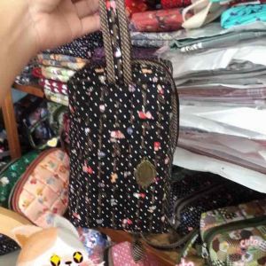 กระเป๋าใส่เครื่องสำอาง แบบมีหูหิ้ว