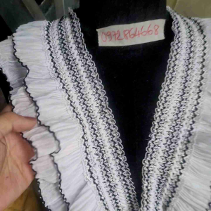 1 mét bèo trắng viền đen 2 tầng bản 11cm