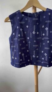 ❤️❤️New Lovely Blue Navy Pattern Batik Crop XL Size Top Sleeveless❤️❤️