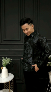 Kemeja Batik Pria Lengan Panjang: Motif Urat Panjang & Desain Tradisional