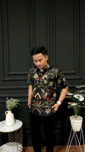 KEMEJA BATIK PRIA LENGAN PENDEK BAHAN KATUN MOTIF TERBARU