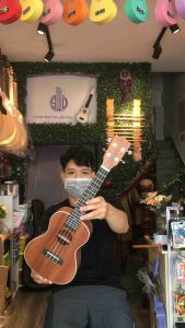 Đàn ukulele concert size 23 gỗ mahogany 3 lớp - Kèm bao dù sách pick 5 sticker - Cao 62cm
