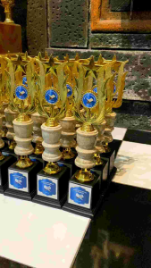 Piala Marmer Custom Tulisan & Foto: Desain Khusus untuk Acara Penghargaan