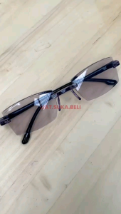 Kacamata Double Baca Plus: Solusi Tepat Untuk Pria & Wanita