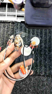 วงจรกีตาร์ไฟฟ้า 1โวลุ่ม 1โทน