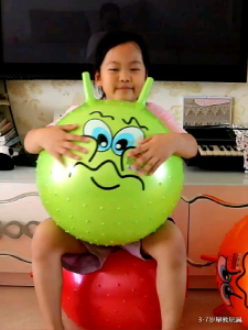 Bóng nhún bóng to có tai bóng tập cho bé