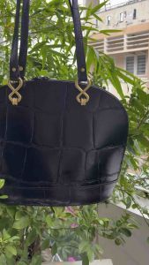 Túi 2hand đeo vai phom hến da thật dập vân sấu cực xinh của Nhật -T579