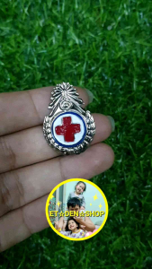 เข็มติดหมวกยุวกาชาด 12 ชิ้น ใช้ติดหมวกยุวกาชาด เพื่อเรียนวิชายุวกาชาด ในชั้นเรียนประกอบการเรียน วิชายุวกาชาด ตั้งแต่ป.1 ถึง ม.3