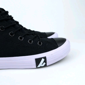 Hamz Comet Tinggi Hitam Sepatu Sneakers Pria dan Wanita