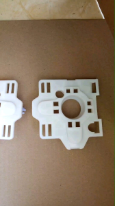 Breket Bracket Dudukan Kaca Spion Innova Fortuner Hilux 2004 - 2015 Original 1Set Kiri Dan Kanan // Breket Dudukan Kaca Spion Innova Fortuner Hilux 2004 - 2015 Original 1Set Kiri Kanan