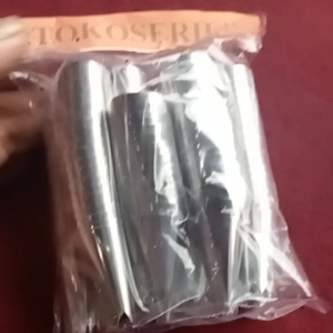 spuit.sepuit satu.pak kodian isi 7 kodi sudah trmasuk 7 motip kembang berbeda