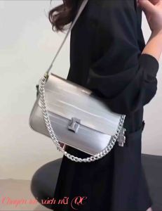 Túi xách nữ nắp ấn 2 dây kèm móc khóa con gấu