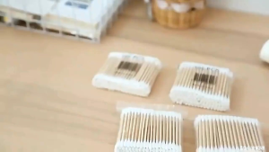 Cotton Bud Kapas untuk Telinga 1 Pack isi 100pcs 0A0G38