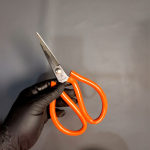 Gunting Tahan Lama: Pilihan Terbaik untuk Berbagai Keperluan