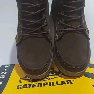 Sepatu Semi Boots Pria Cokelat Tua: Gaya Fashionable Masa Kini