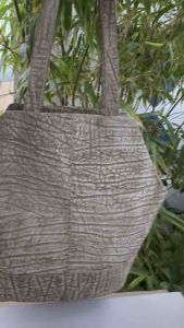 Túi 2hand đeo vai tote phom độc lạ da linh.duong cực đẹp của Nhật  -T64