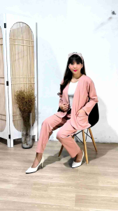 Setelan Celana Blazer: Desain Elegan & Nyaman