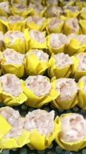 เซตขนมจีบหมู 20 ลูก น้ำจิ้ม + กระเทียมเจียว 20 ลูก น้ำจิ้ม กระเทียมเจียว