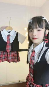 Set chân váy caro áo sơ mi bé gái kèm cà vạt dễ thương cá tính